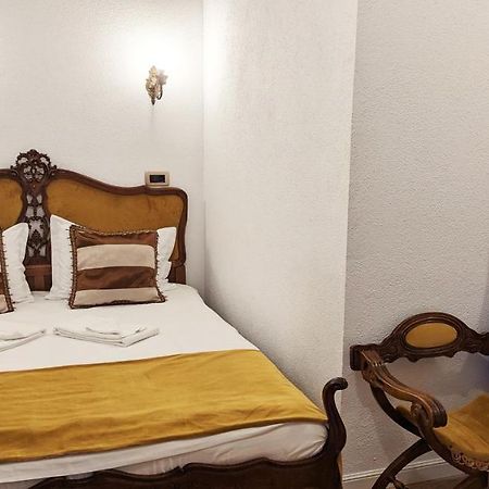 Zur Krone Sibiu Luaran gambar