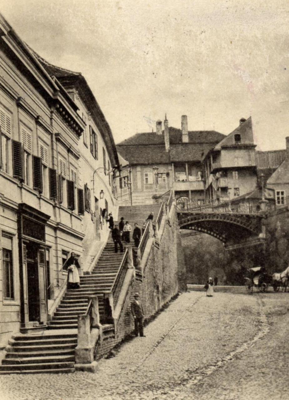 Zur Krone Sibiu Luaran gambar