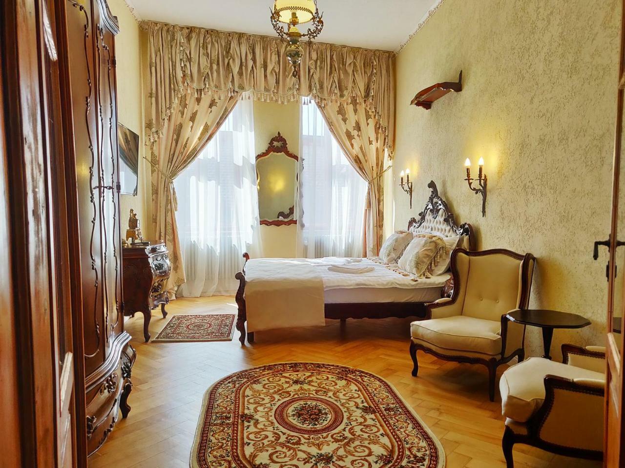 Zur Krone Sibiu Luaran gambar