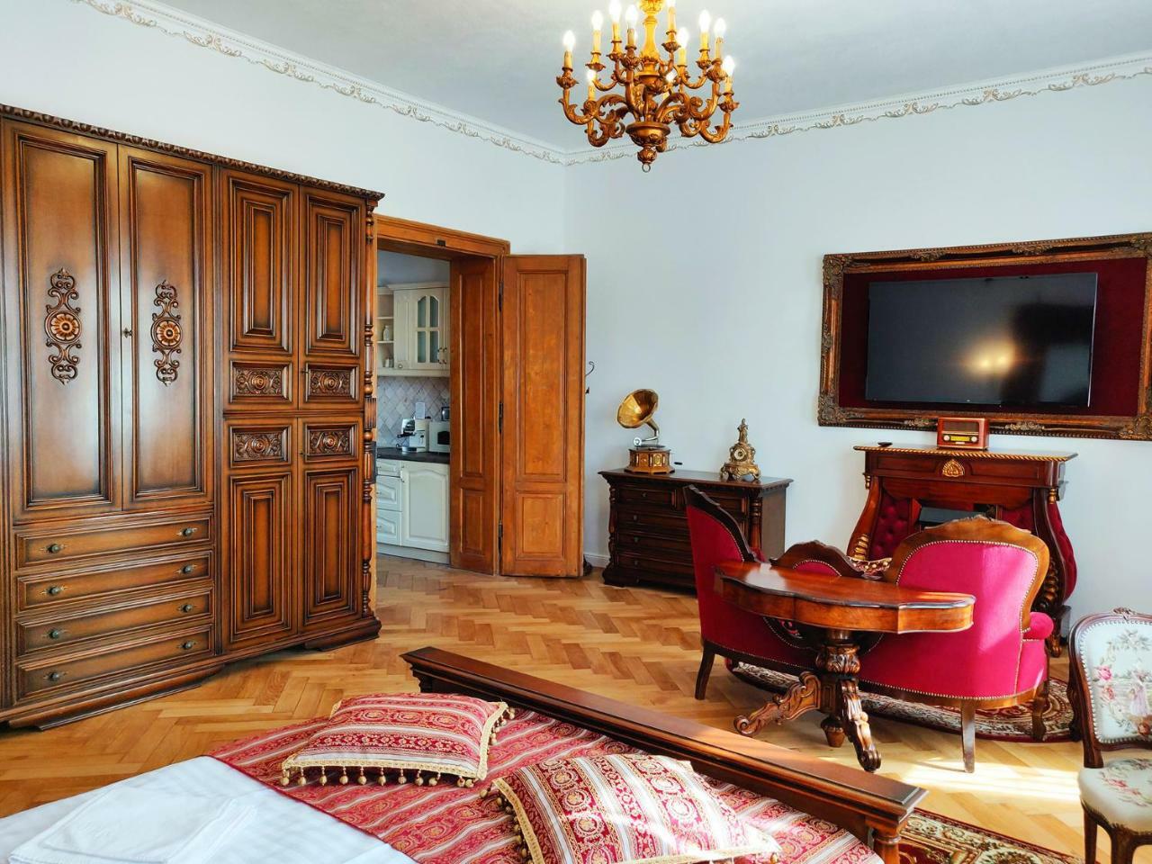 Zur Krone Sibiu Luaran gambar